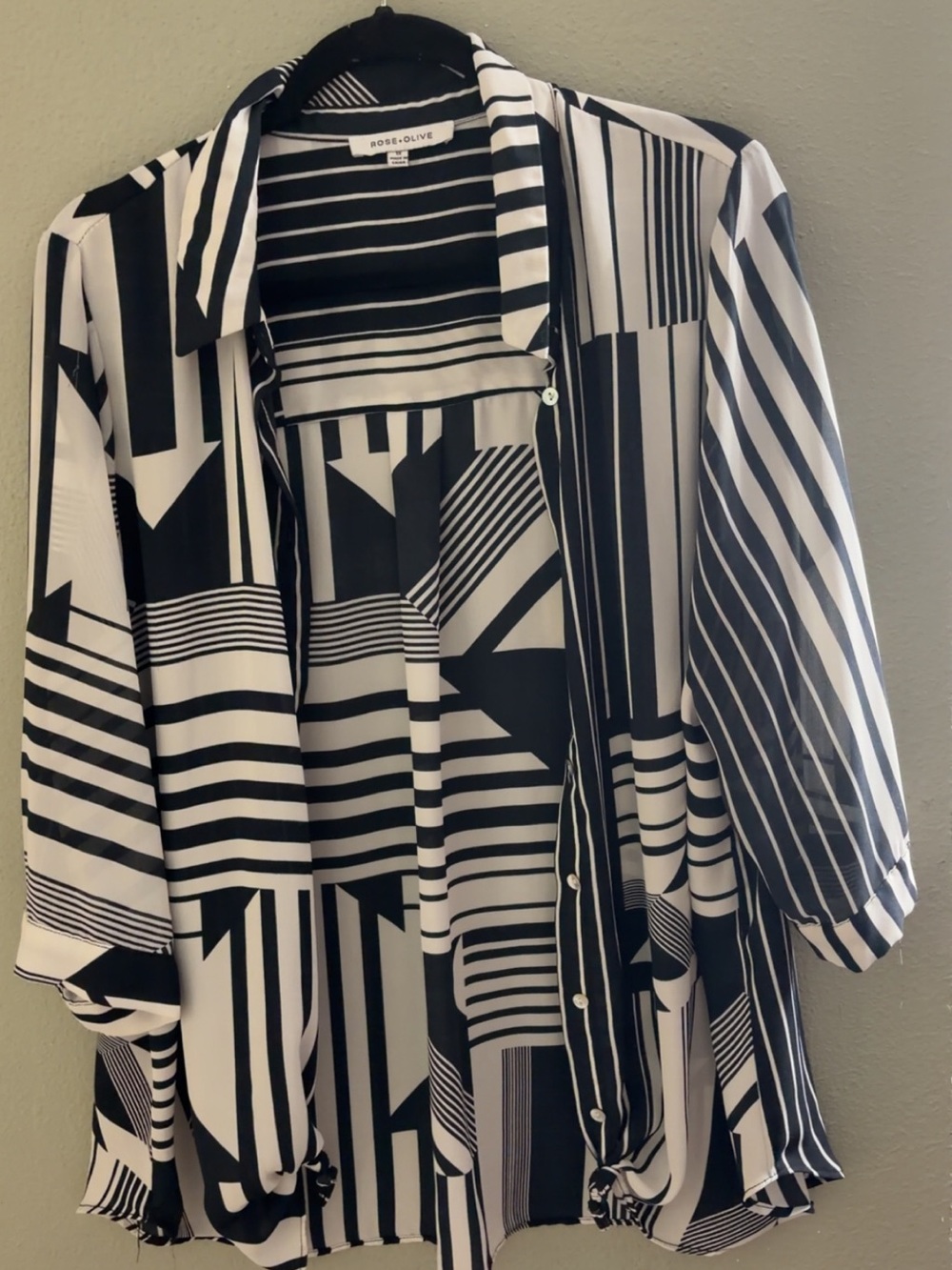 Rose & Olive Black and White Geometric Button-Down Shirt
